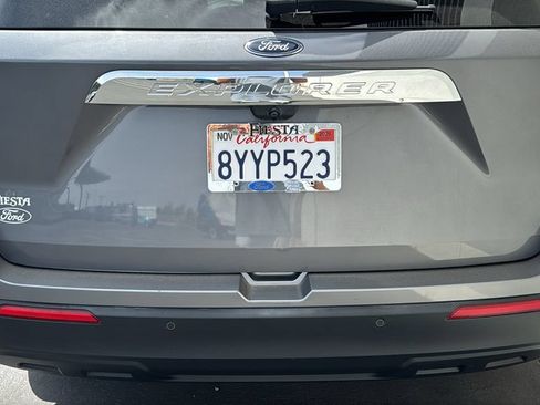 Certified 2021 Ford Explorer 2WD image 7
