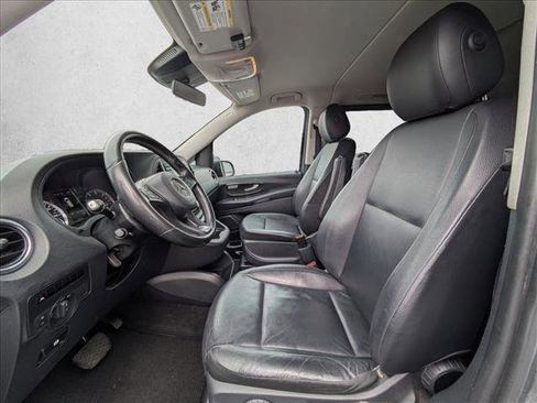 Used 2016 Mercedes-Benz Metris Passenger image 15