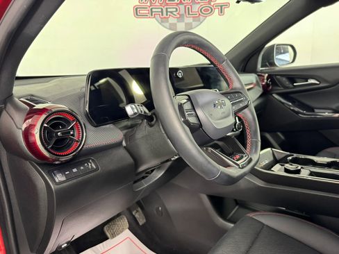 Used 2025 Chevrolet Equinox RS w/ Safety and Technology Package image 10