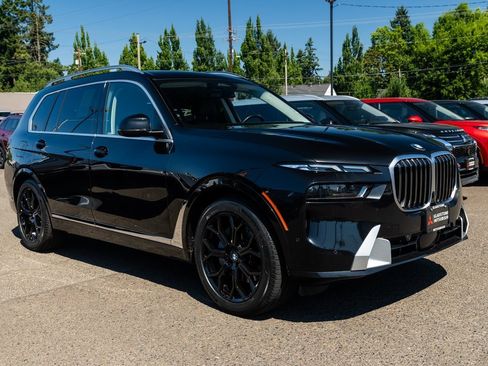 Used 2023 BMW X7 xDrive40i image 1