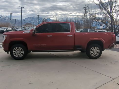 Used 2023 GMC Sierra 3500 Denali image 3