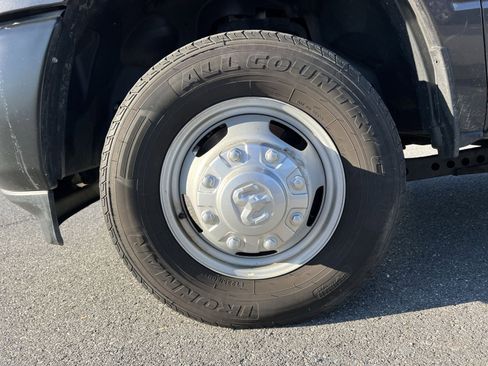 Used 2024 RAM 3500 Tradesman image 11