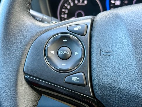 Used 2020 Honda HR-V Sport image 25