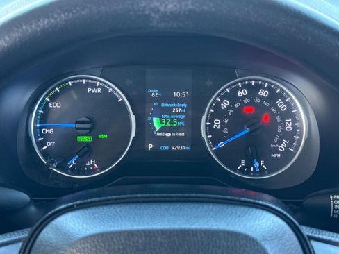 Used 2019 Toyota RAV4 XLE w/ Carpet Mat Package image 23