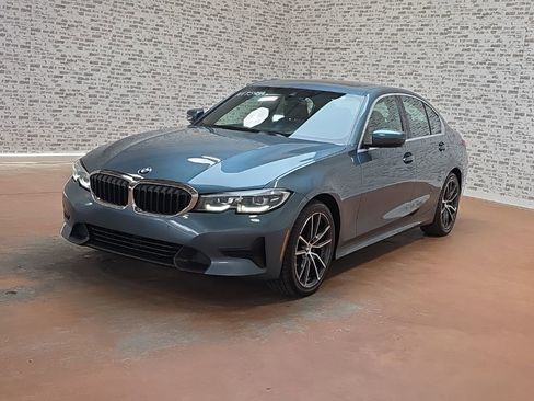 Used 2021 BMW 330i Sedan RWD image 3