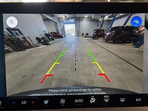 Used 2024 Ford Escape Platinum image 30