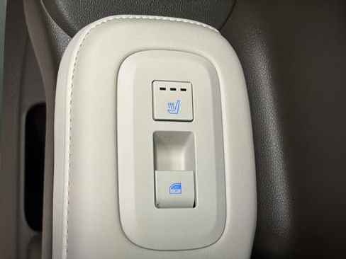 Used 2025 Hyundai Santa Fe Calligraphy image 37