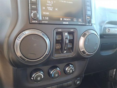 Used 2018 Jeep Wrangler Unlimited Sport S image 17