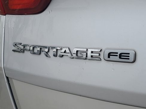 Used 2019 Kia Sportage LX image 11