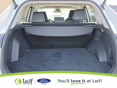 Used 2021 Toyota RAV4 XLE Premium image 15