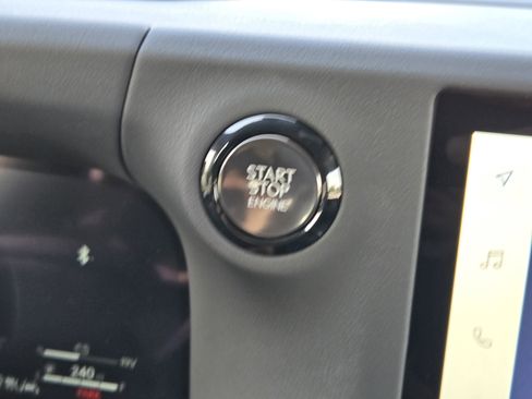 Used 2025 Lexus GX 550 w/ Accessory Package (2T) image 29