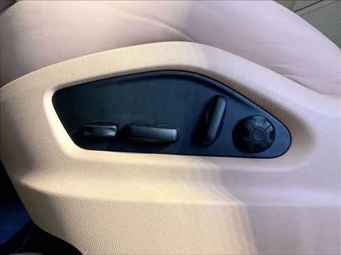 Certified 2023 Porsche Cayenne Platinum Edition AWD/4WD image 39