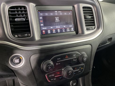 Used 2020 Dodge Charger SXT RWD image 27