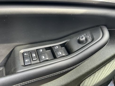 Used 2024 Jeep Grand Cherokee Laredo X image 16