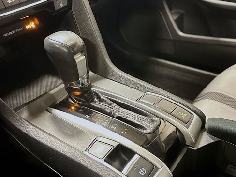 Used 2019 Honda Civic EX image 19