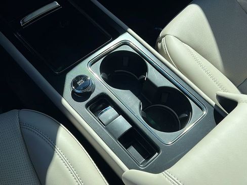 New 2025 Lincoln Corsair FWD w/ Equipment Group 101A image 14