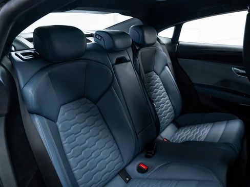 Used 2022 Audi e-tron GT Prestige w/ Prestige Package image 22