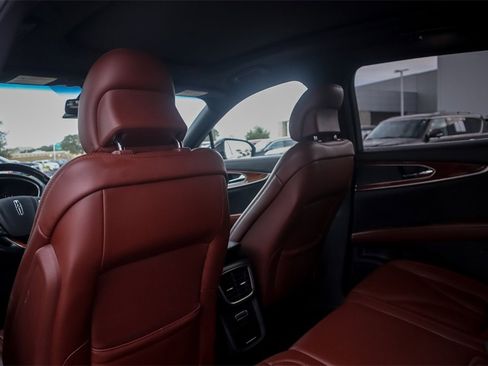 Used 2018 Lincoln MKX Reserve image 26