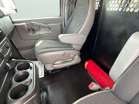 Used 2025 Chevrolet Express 2500 w/ Driver Convenience Package RWD image 23