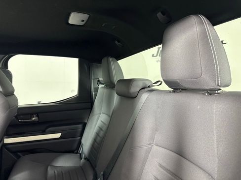 Used 2024 Toyota Tacoma TRD Off-Road image 33