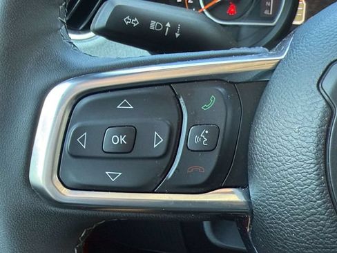 Used 2026 Jeep Wrangler Unlimited Sahara AWD/4WD image 24