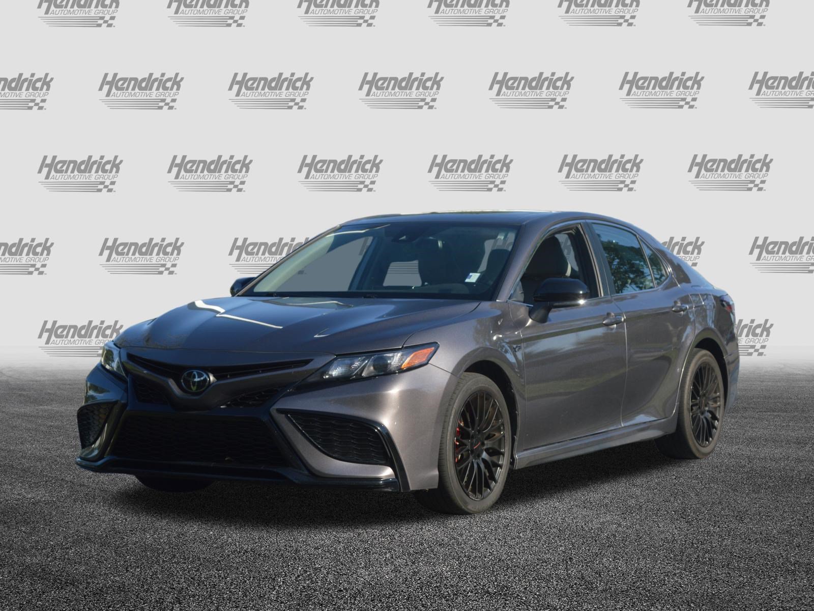 Used 2021 Toyota Camry SE w/ Convenience Package FWD image 6