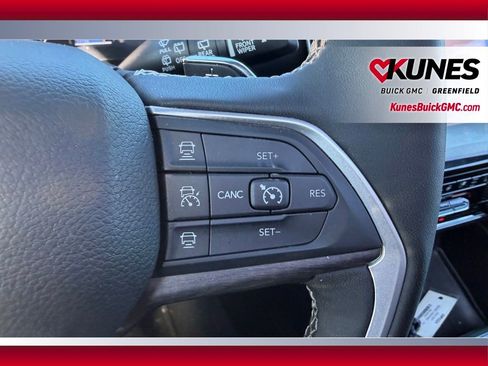 Used 2024 Jeep Grand Cherokee L Limited w/ Luxury Tech Group II AWD/4WD image 24