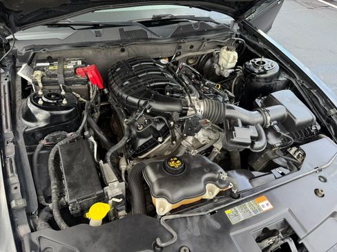 Used 2012 Ford Mustang Coupe RWD image 31
