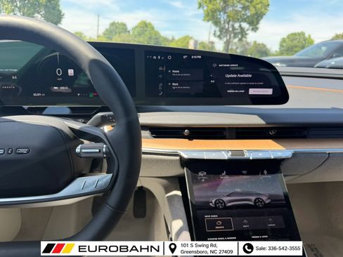 Used 2024 Lucid Air Touring AWD/4WD image 15