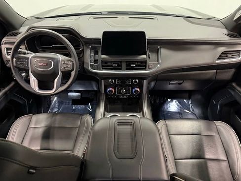 Used 2023 GMC Yukon XL SLT w/ SLT Luxury Package image 38