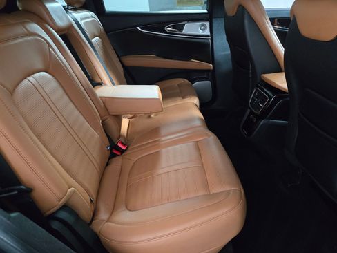 Used 2022 Lincoln Nautilus Black Label image 17