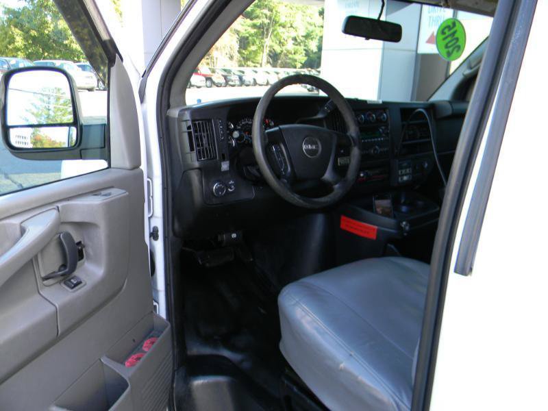 Used 2015 GMC Savana 3500 RWD image 13
