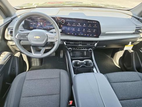 New 2026 Chevrolet Traverse LT w/ Driver Confidence Package FWD image 6