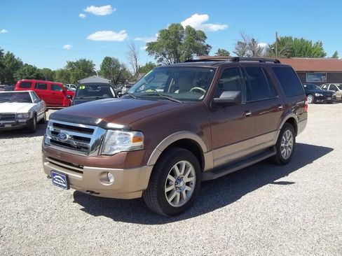 Used 2011 Ford Expedition XLT w/ 201A Rapid Spec Order Code AWD/4WD image 3