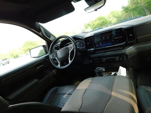 Used 2024 Chevrolet Silverado 1500 ZR2 w/ Technology Package AWD/4WD image 3