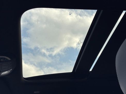 New 2026 Chrysler Pacifica Limited w/ S Appearance Package image 26