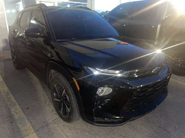 Used 2023 Chevrolet TrailBlazer RS w/ Sun and Liftgate Package FWD image 1