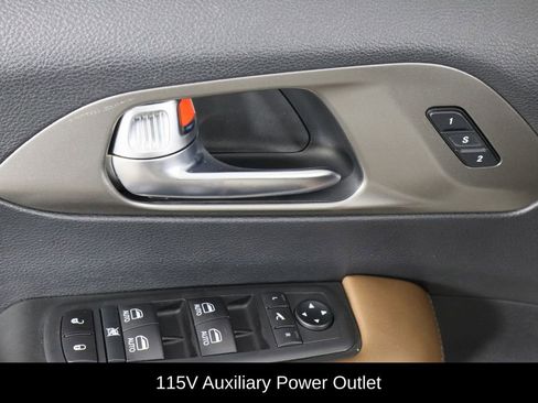 Used 2020 Chrysler Pacifica Limited w/ Advanced Safetytec Group image 23