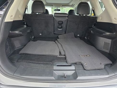 Used 2016 Nissan Rogue SL w/ SL Premium Package FWD image 12