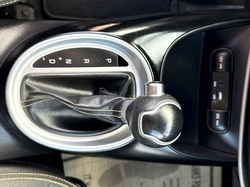 Used 2016 Kia Soul + image 21