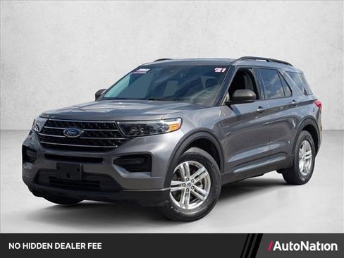 Used 2021 Ford Explorer XLT RWD image 1