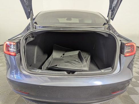 Used 2021 Tesla Model 3 Performance image 19
