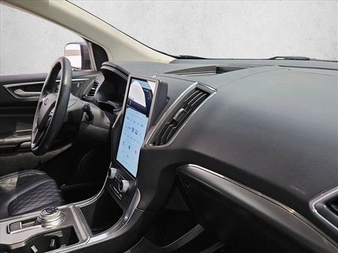 Used 2023 Ford Edge Titanium AWD/4WD image 17
