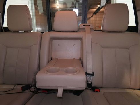 Used 2014 Ford F350 Lariat image 19