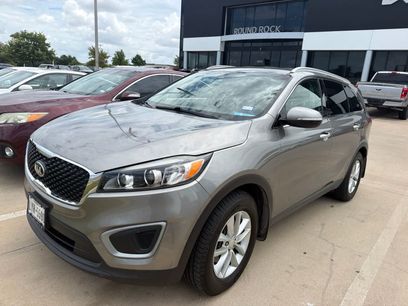 Used 2017 Kia Sorento FWD w/ LX Convenience Package
