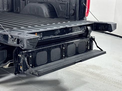 Used 2021 GMC Sierra 1500 Denali w/ Denali Illumination Package AWD/4WD image 30