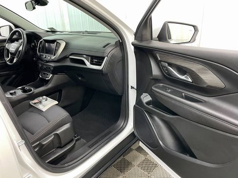 Certified 2022 GMC Terrain SLE w/ Driver Convenience Package image 34