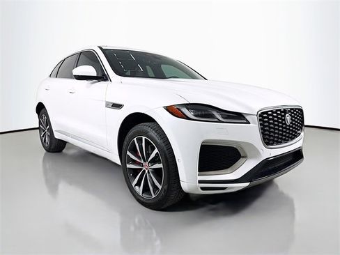 Used 2024 Jaguar F-PACE R-Dynamic S image 3