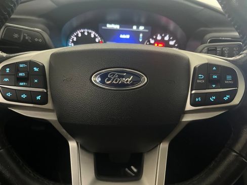 Used 2023 Ford Explorer XLT w/ Equipment Group 202A AWD/4WD image 61