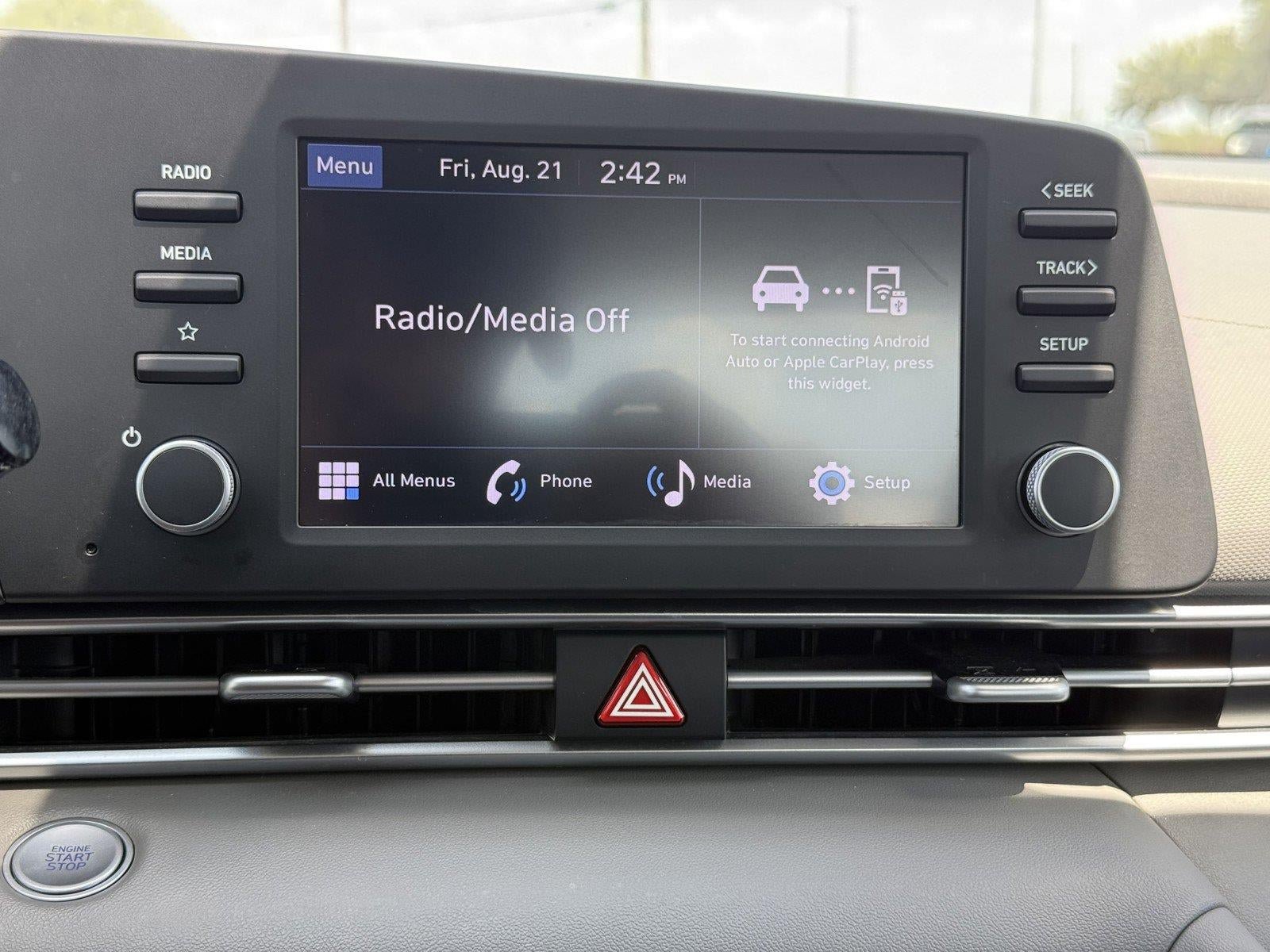 Used 2025 Hyundai Elantra Sport FWD image 17